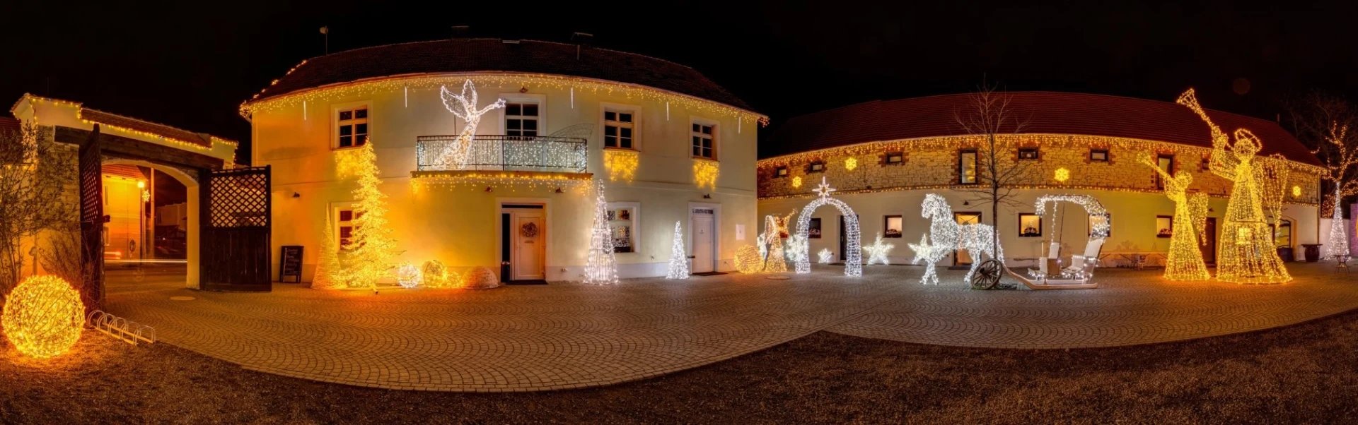 Vánoční dvůr Dobrovíz